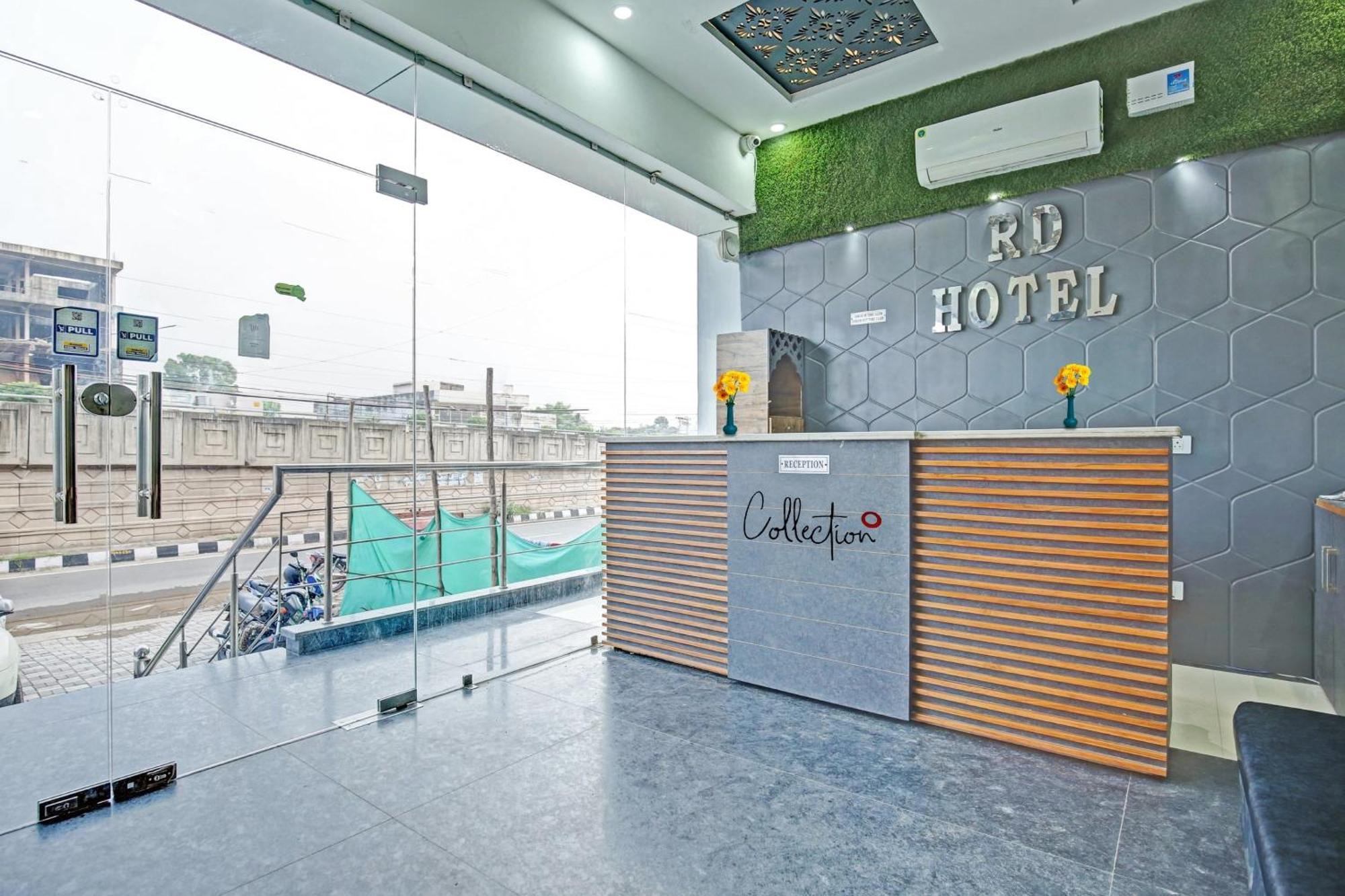 Collection O Rd Hotel Zirakpur エクステリア 写真